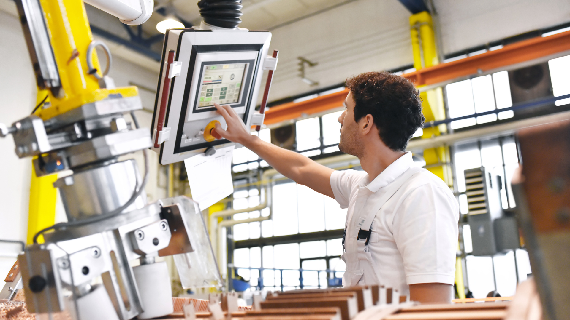 5 Challenges that Telecoms Solve in Modern Manufacturing